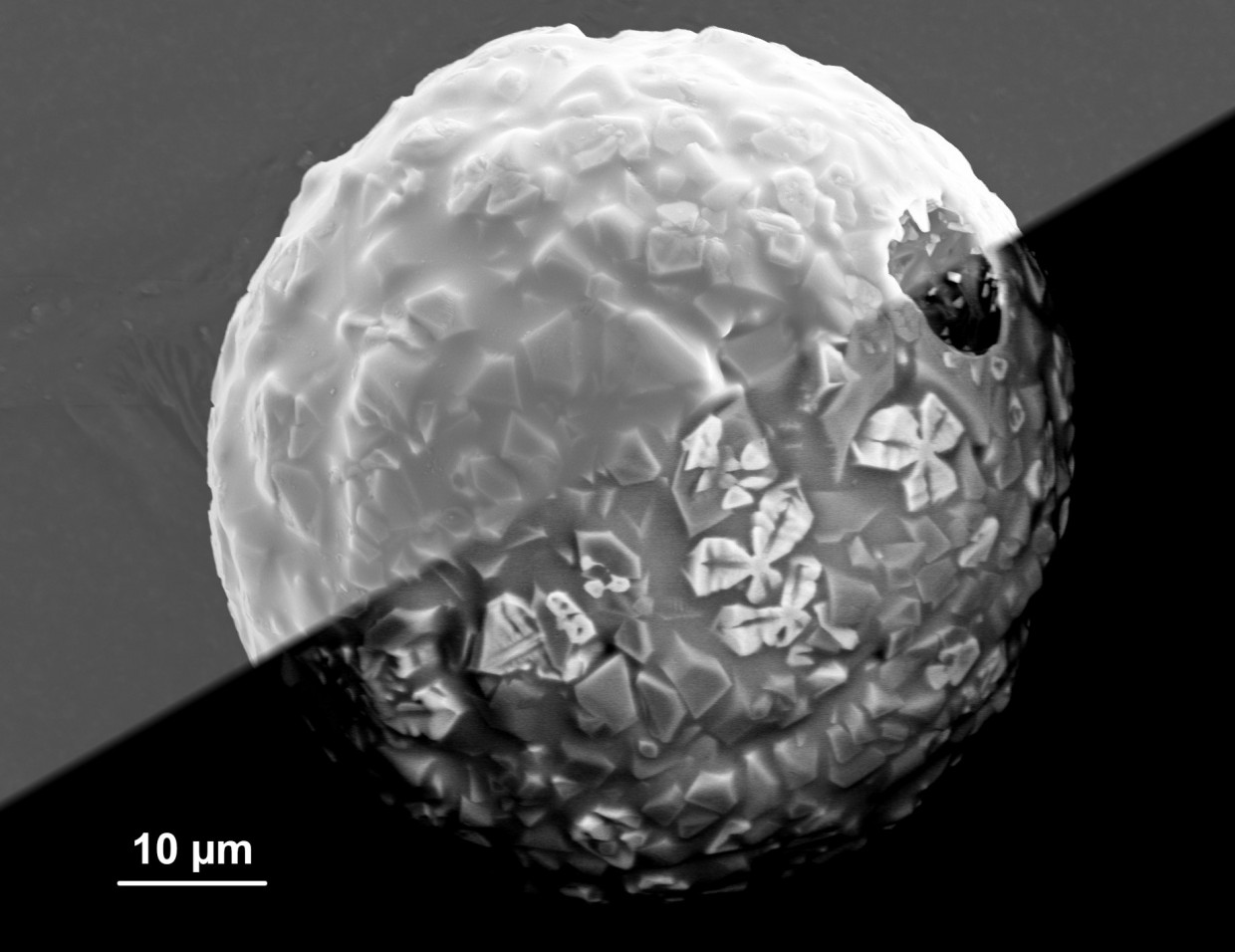 Sphérule Cosmique